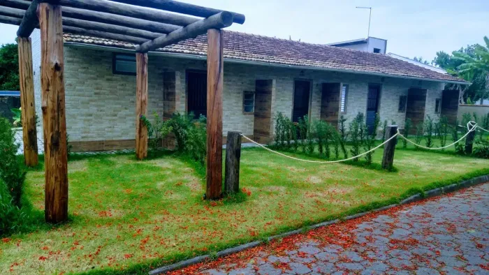 Quitinete excelente localização perto da praia Itaguaçu