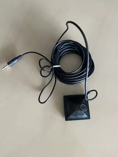 microfone de calibração Audyssey da marca Denon, modelo DM-A409