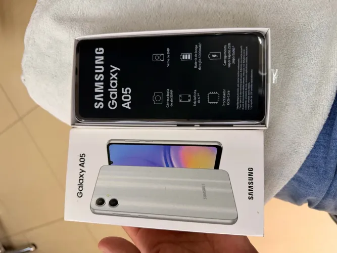 Vendo Sansung A05 prata
