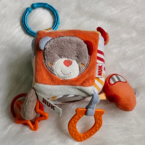 Brinquedo Cubo De Atividades Pelúcia Para Bebê NUK 