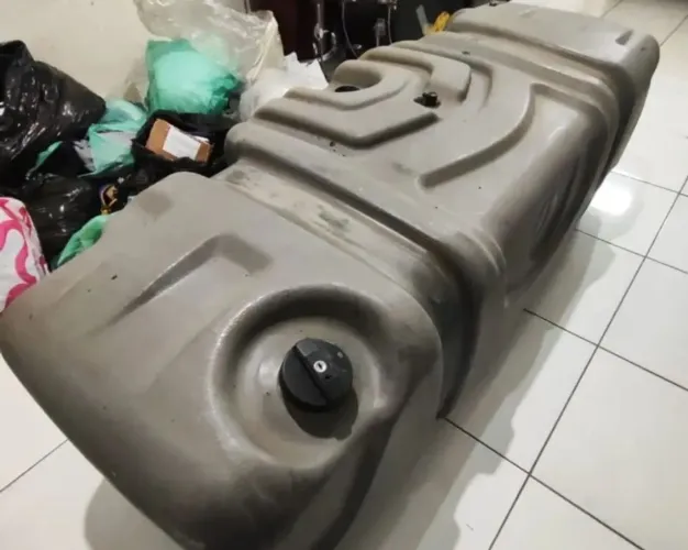 Tanque combustível Axor