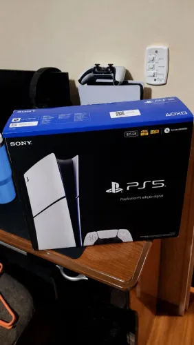 Console Playstation 5 slim edição digital 825 GB