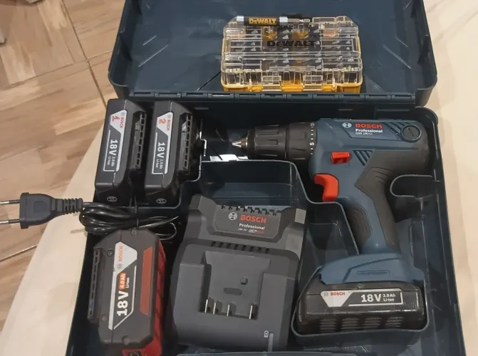 Parafusadeira Profissional GSR 180-LI + KIT