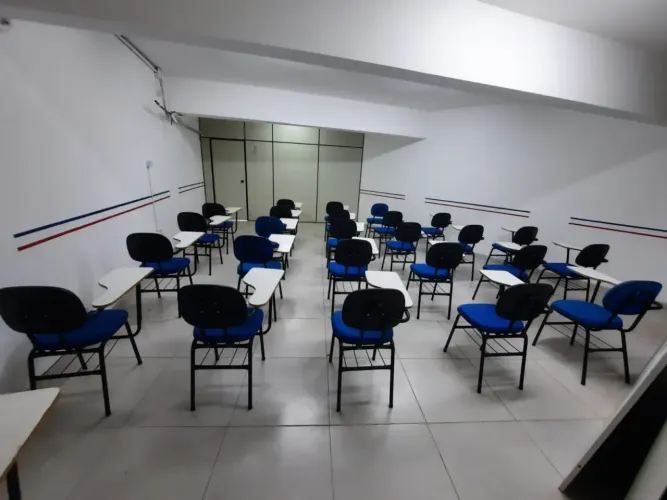 Sala com 2 banheiros para Aluguel, 120 m² em Ilhéus/BA