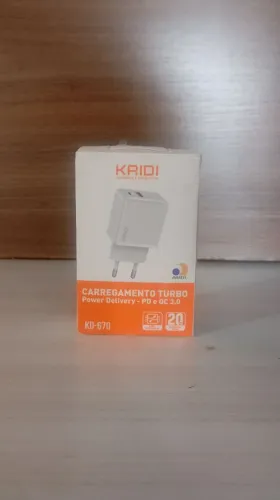 Carregador Kaidi KD-670 Turbo 20W USB + Tipo-C Novo