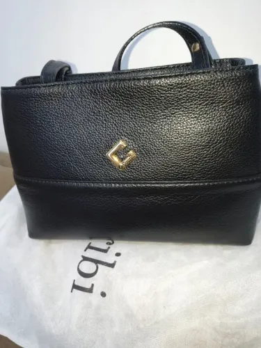 Bolsa nova em couro legítimo