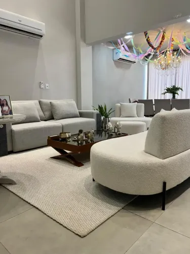 Casa Florais do Valle | 345m², 4 Suítes, Piscina em Pedra Hijau, Gourmet e Energia Solar-C