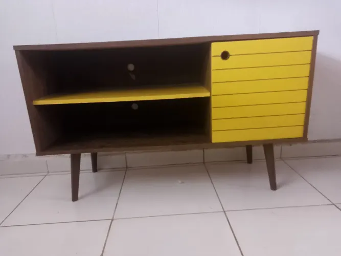 Rack modelo retrô . 