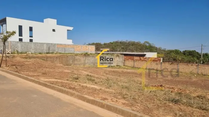 Villa Suíça - Lote de 250m² à venda no Condomínio Residencial Villa Suíça