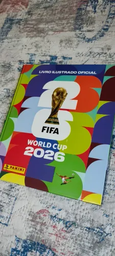 Álbum capa dura semi-completo + pacote com 200 repetidas
