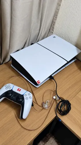 Playstation 5 825gb fat , com monitor ultra gear 144hz 27pl
