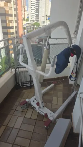 Guincho de Transferência Dellamed - Elevador Hospitalar para Pacientes