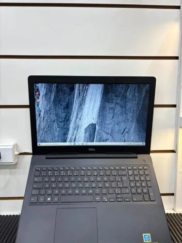 Notebook - Dell Pentium Gold 4 GB RAM   - 256 GB / SSD 256 SSD    