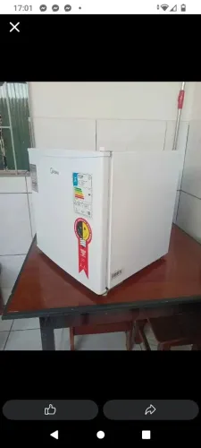 Frigobar semi novo