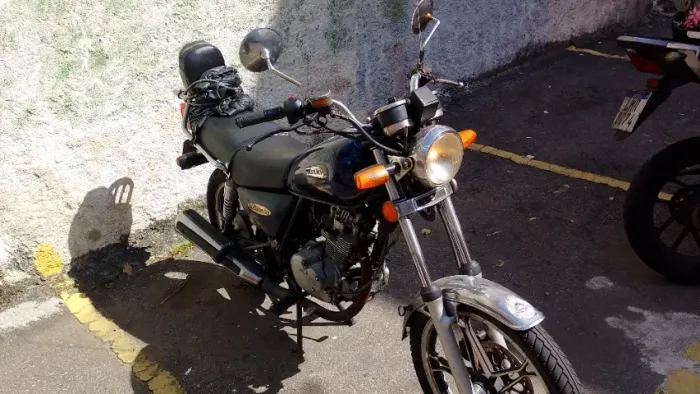 Vende-se Intruder 125
