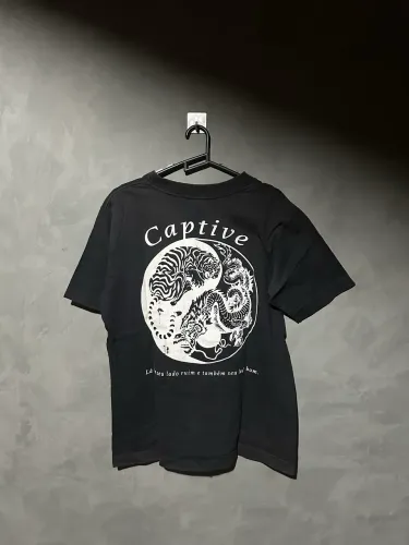 Camiseta Captive P - Original 