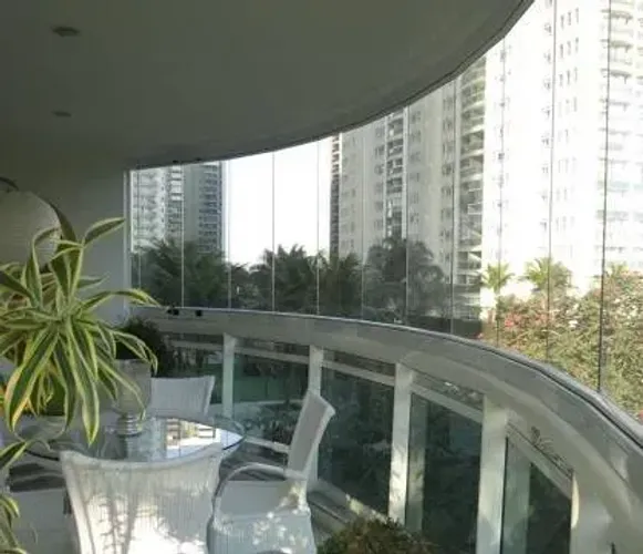 Apartamento de Luxo na Barra da Tijuca Condomínio Pedra de Itaúna, 4 Quartos, 3 Suítes