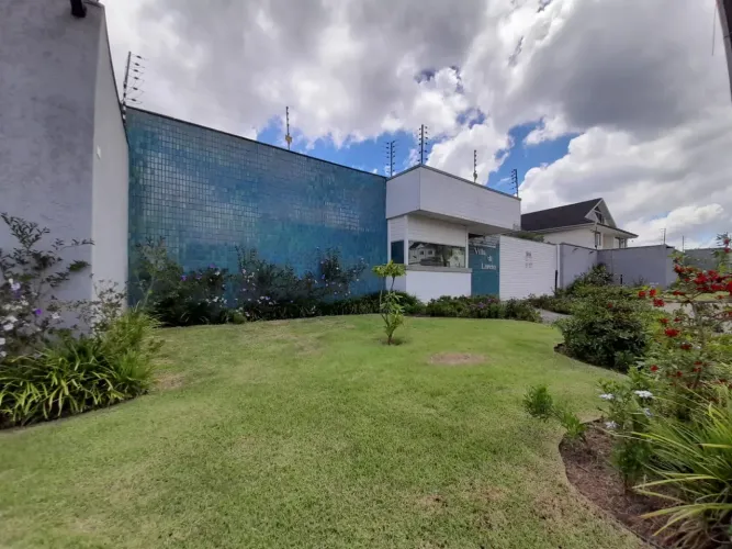 Excelente Terreno em Condomínio Fechado para venda possui 1000m² em Santa Felicidade -