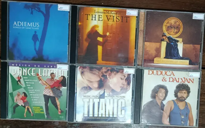 Lote com 12 CD's Originais de Época 