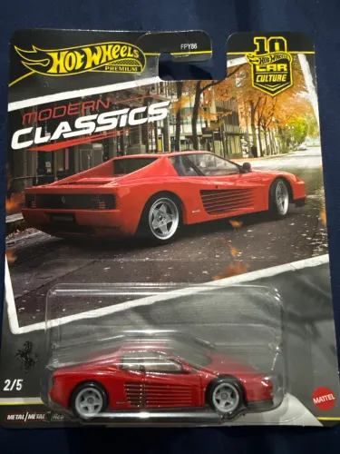 Hot Wheels Modean Classics Ferrari Testarossa