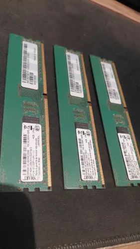 3 Memórias DDR4 4G