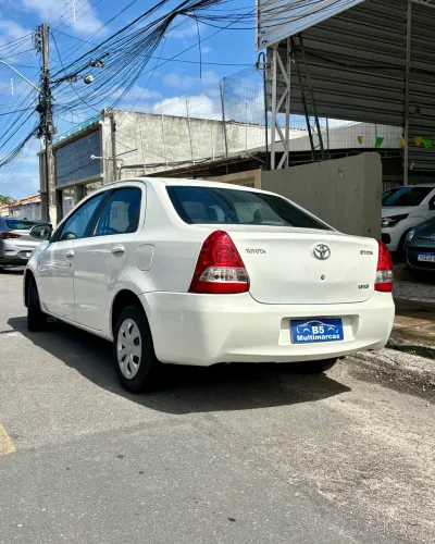 Toyota Etios XS Sedan 1.5 Flex 16V 4P Mec. 2014