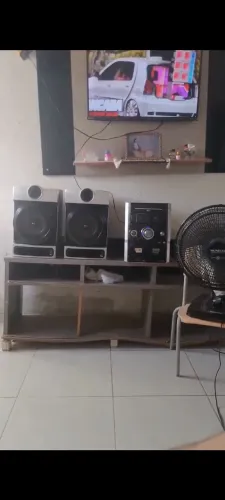 Vende-se som LG potente de casa som muito bom