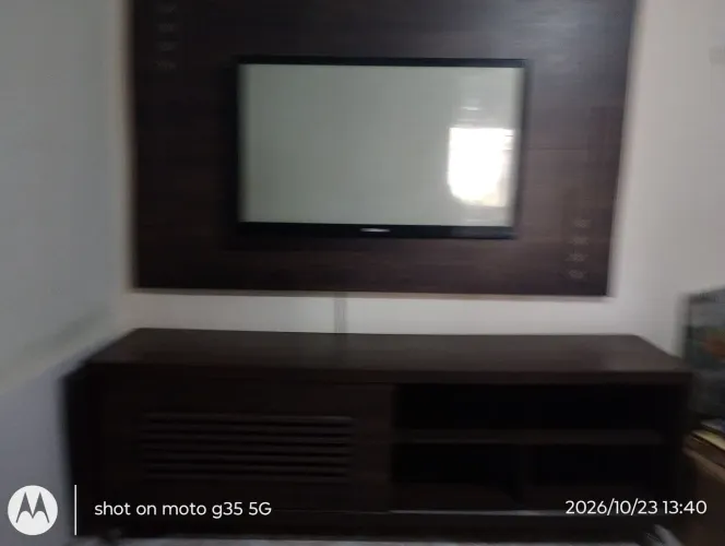 vendo Racks MDF escuro com algumas avarias