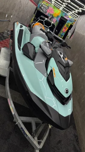 JET SKI SEA-DOO WAKE 170 - ANO 2024 
