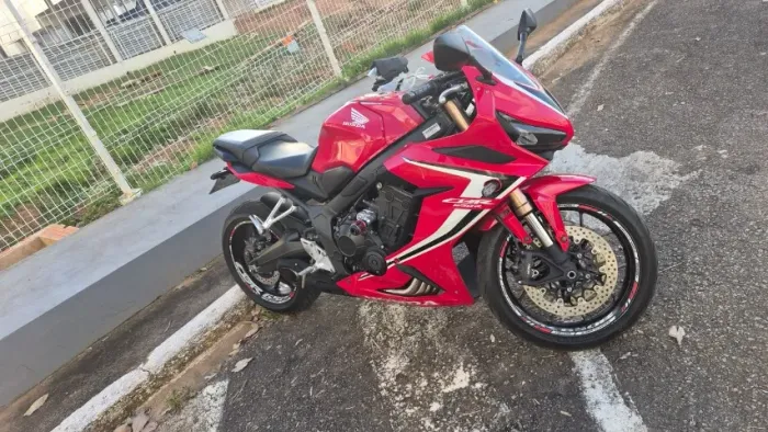 Vendo Honda CBR 650R