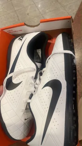 Chuteira Nike Society