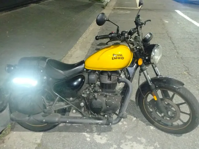 Vendo ou troco Meteor Fireball 350 amarelo toda original