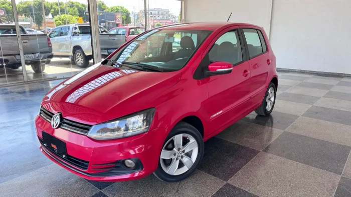 Volkswagen Fox 1.6 MI Total Flex 8V 5P 2013