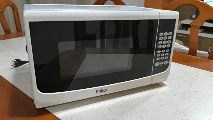 12x de R$32 no Cartão Microondas Philco 18L Igual Novo Zerado Retire ou Entrego