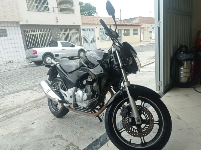 Honda CB 300R - Excelente oportunidade!
