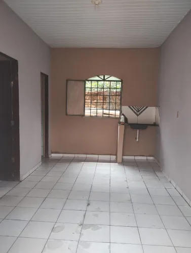 Aluga-se apartamento