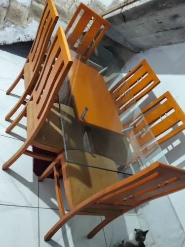 Mesa 6 cadeiras muito conservada