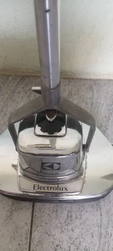 Antiga enceradeira Electrolux B26 eletrodoméstico antigo não funciona