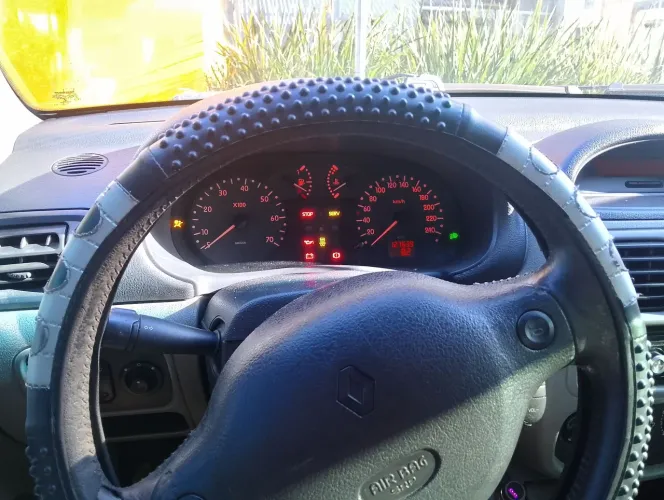Renault Clio Sed.rt/privil.1.0/1.0 Hi-pow.16v 4P 2005