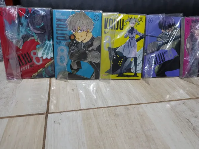 Mangá Kaiju N°8 Volumes 1 ao 9