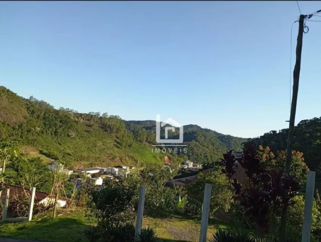 Casa à venda em Marechal Floriano: Lote de 480m² e água de nascente no Alto Marechal