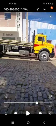 Caminhão mb 2013 ano 85