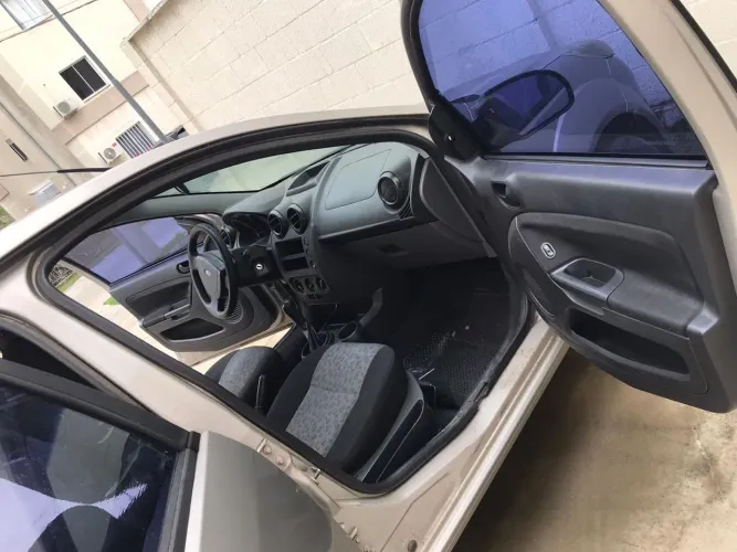 Ford Fiesta Sed. 1.6 8V Flex 4P 2012