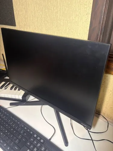 Samsung T350 Monitor Gamer, 24 polegadas perfeito estado