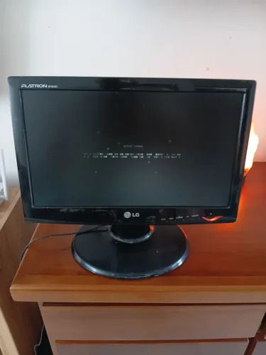Monitor LG 16