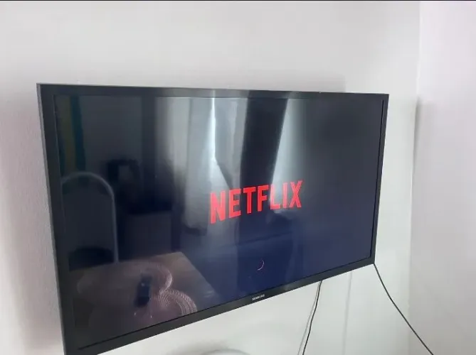 Vendo tv Samsung 32 smart aceito proposta