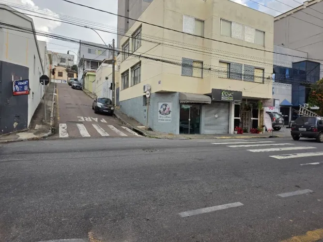 Casa com 3 dormitórios para alugar, 105 m² por R$ 3.100/mês - Centro - Itatiba/SP