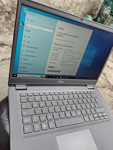 Notebook Dell Procesador Intel(R) Core(TM) i3-10110U a 2,10 GHz 2,59 GHz