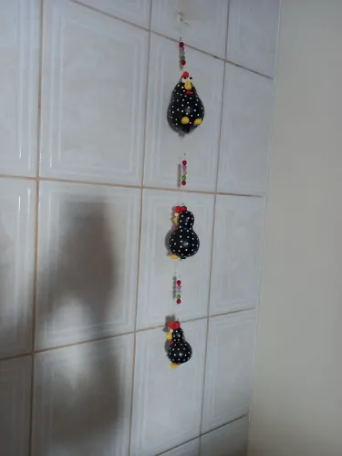 Trio de mobile galinha para decoração 
