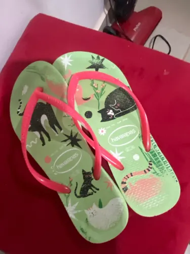 Chinelo havaianas usado em bom estado